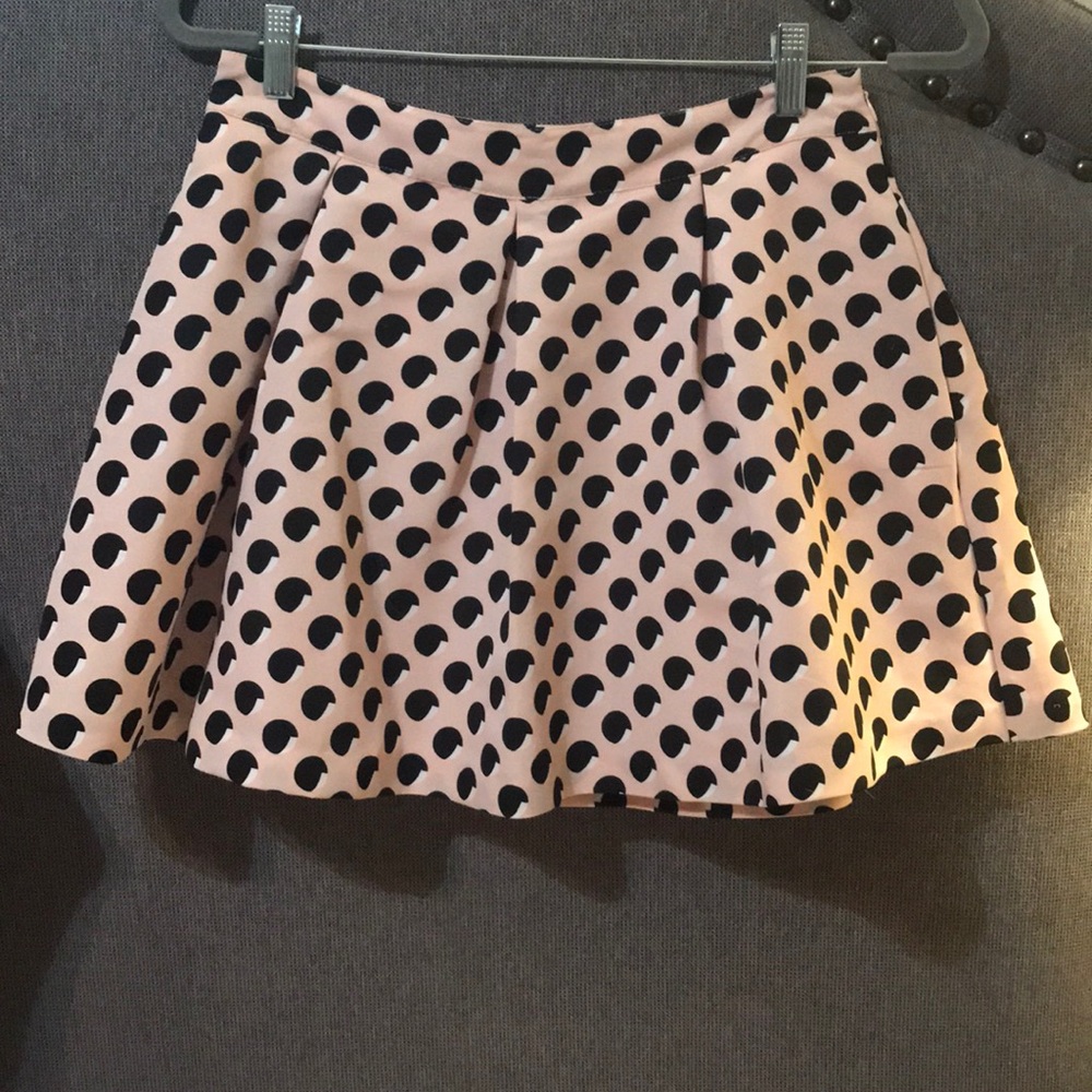 Forever21 pink and black pocketed, skater skirt